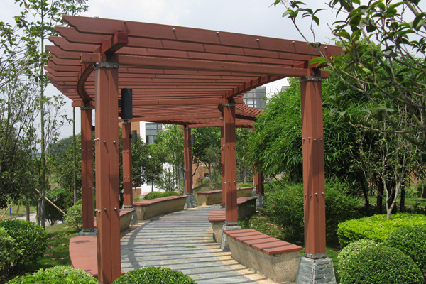 東莞松山湖理工學(xué)院木塑花架